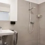 Апартаменты Gemuetliches 1 Schlafzimmer Mit Balkon & Privatem Stellplatz Fuer Bis Zu 4 Personen Unmittelbar An Der Mosel