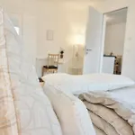 Апартаменты Gemuetliches 1 Schlafzimmer Mit Balkon & Privatem Stellplatz Fuer Bis Zu 4 Personen Unmittelbar An Der Mosel