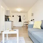 شقة Gemuetliches 1 Schlafzimmer Mit Balkon & Privatem Stellplatz Fuer Bis Zu 4 Personen Unmittelbar An Der Mosel