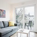 Gemuetliches 1 Schlafzimmer Mit Balkon & Privatem Stellplatz Fuer Bis Zu 4 Personen Unmittelbar An Der Mosel Апартаменты