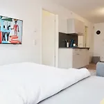 Gemuetliches 1 Schlafzimmer Mit Balkon & Privatem Stellplatz Fuer Bis Zu 4 Personen Unmittelbar An Der Mosel كوبلنس