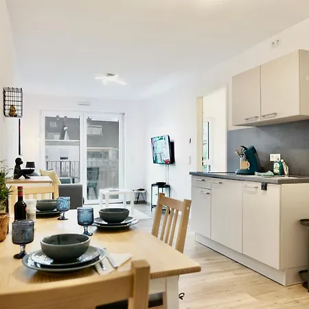 Gemuetliches 1 Schlafzimmer Mit Balkon & Privatem Stellplatz Fuer Bis Zu 4 Personen Unmittelbar An Der Mosel Кобленц