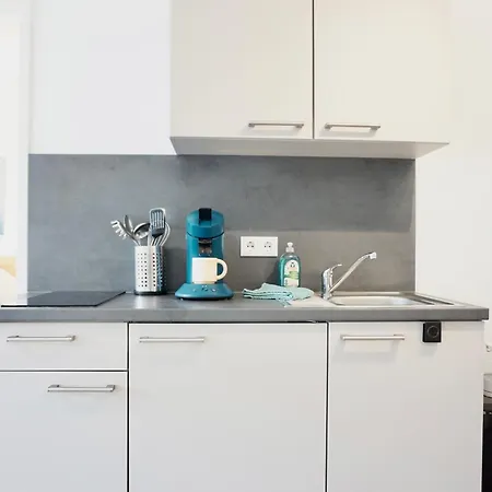 Gemuetliches 1 Schlafzimmer Mit Balkon & Privatem Stellplatz Fuer Bis Zu 4 Personen Unmittelbar An Der Mosel 科布倫茨