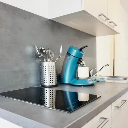 Gemuetliches 1 Schlafzimmer Mit Balkon & Privatem Stellplatz Fuer Bis Zu 4 Personen Unmittelbar An Der Mosel *
