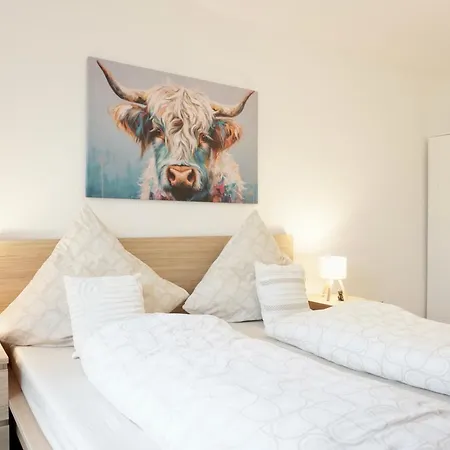 Gemuetliches 1 Schlafzimmer Mit Balkon & Privatem Stellplatz Fuer Bis Zu 4 Personen Unmittelbar An Der Mosel 公寓