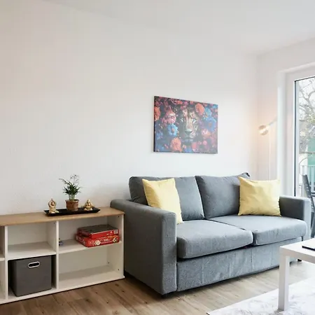 Gemütliches 1 Schlafzimmer Mit Balkon&privatem Stellplatz Für Bis Zu 4 Personen Unmittelbar An Der Mosel