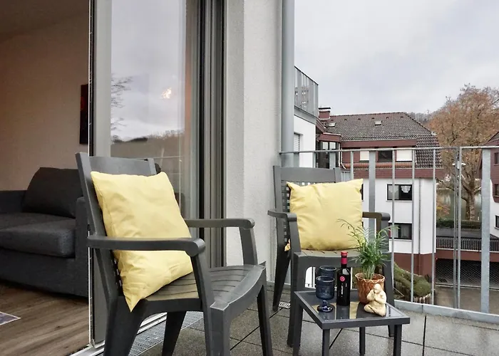 Gemütliches 1 Schlafzimmer Mit Balkon&privatem Stellplatz Für Bis Zu 4 Personen Unmittelbar An Der Mosel * Koblenz (Rhineland-Palatinate)