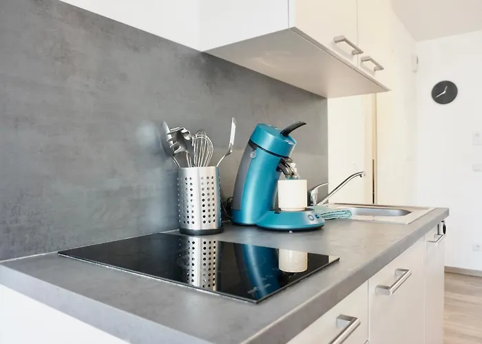 Gemütliches 1 Schlafzimmer Mit Balkon&privatem Stellplatz Für Bis Zu 4 Personen Unmittelbar An Der Mosel *