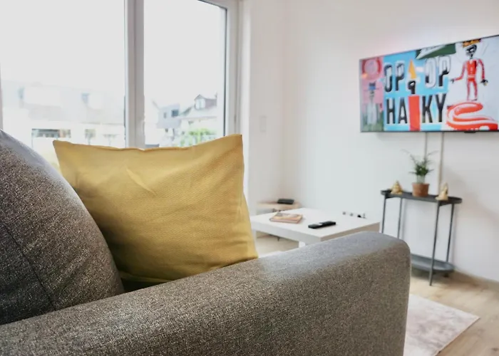 Gemütliches 1 Schlafzimmer Mit Balkon&privatem Stellplatz Für Bis Zu 4 Personen Unmittelbar An Der Mosel Apartment Koblenz (Rhineland-Palatinate)